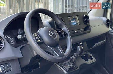 Грузовой фургон Mercedes-Benz Sprinter 2020 в 