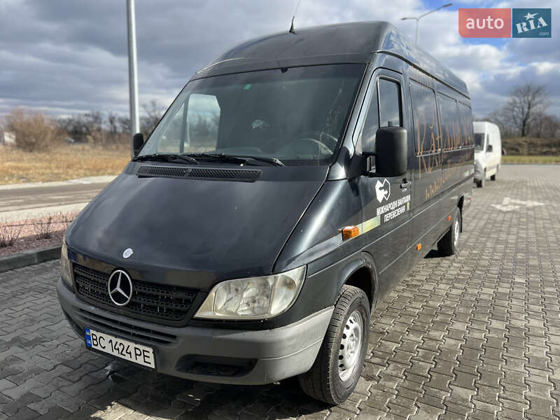 Грузовой фургон Mercedes-Benz Sprinter 2003 в Стрые