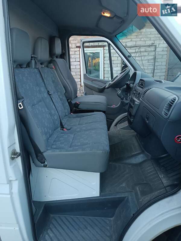 Тентований Mercedes-Benz Sprinter 2004 в Дніпрі