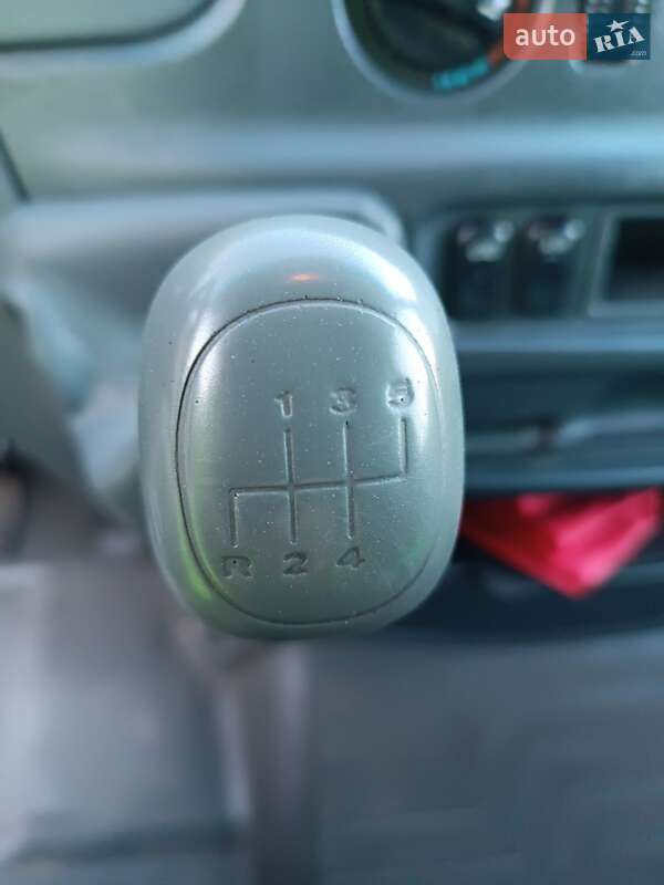 Тентований Mercedes-Benz Sprinter 2004 в Дніпрі