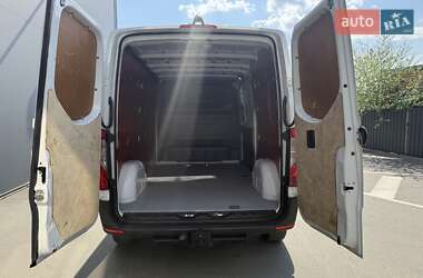 Грузовой фургон Mercedes-Benz Sprinter 2020 в 