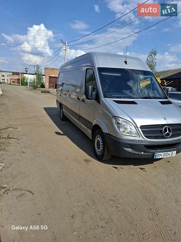 Грузовой фургон Mercedes-Benz Sprinter 2012 в 