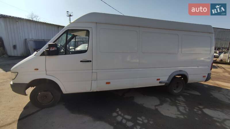 Грузовой фургон Mercedes-Benz Sprinter 1997 в Львове