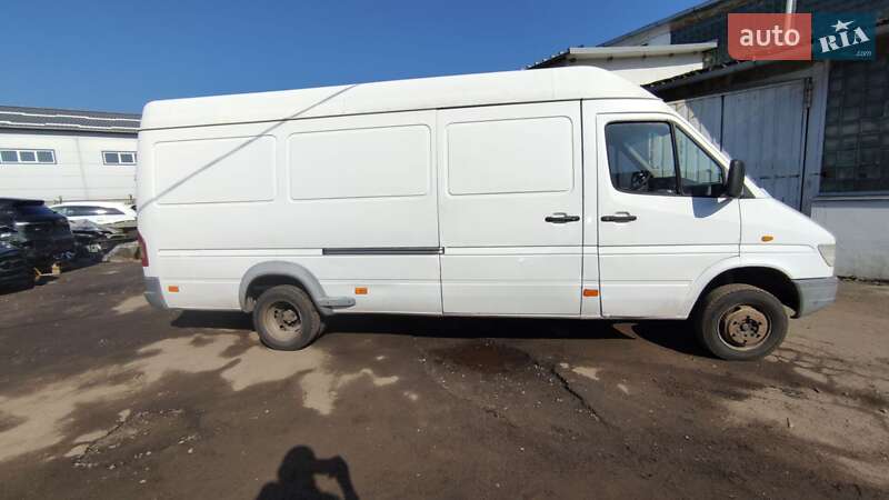 Грузовой фургон Mercedes-Benz Sprinter 1997 в Львове