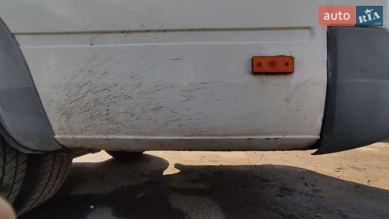 Грузовой фургон Mercedes-Benz Sprinter 1997 в Львове