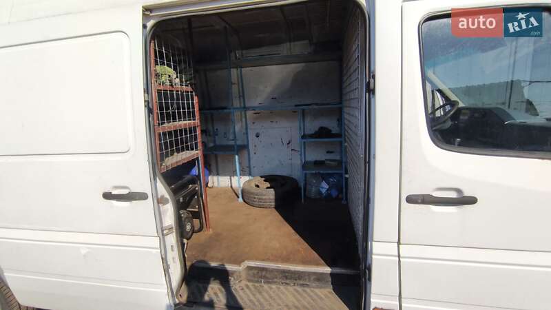 Грузовой фургон Mercedes-Benz Sprinter 1997 в Львове