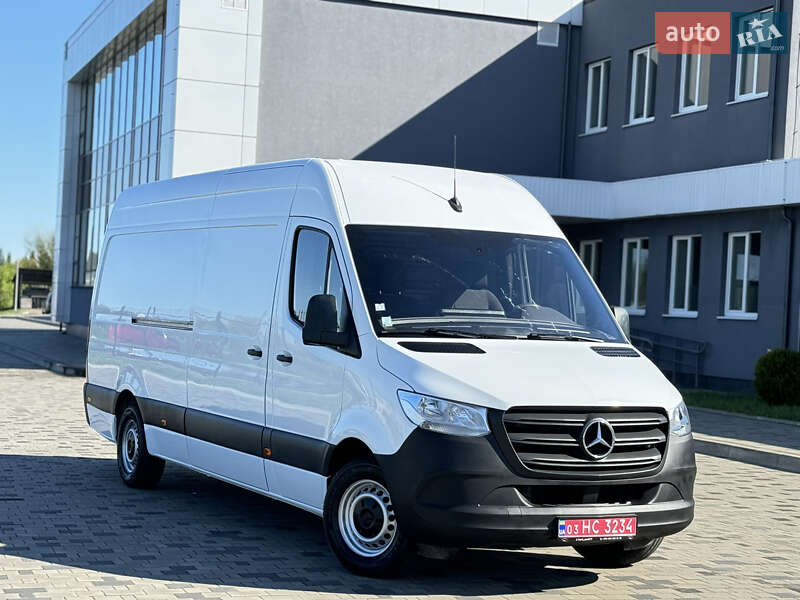 Вантажний фургон Mercedes-Benz Sprinter 2021 в 