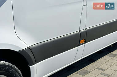 Вантажний фургон Mercedes-Benz Sprinter 2021 в 