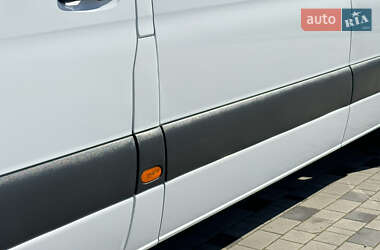 Вантажний фургон Mercedes-Benz Sprinter 2021 в 