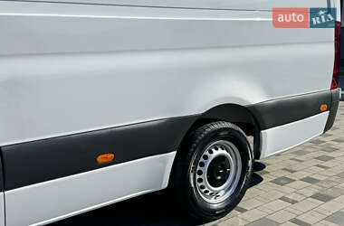 Вантажний фургон Mercedes-Benz Sprinter 2021 в 