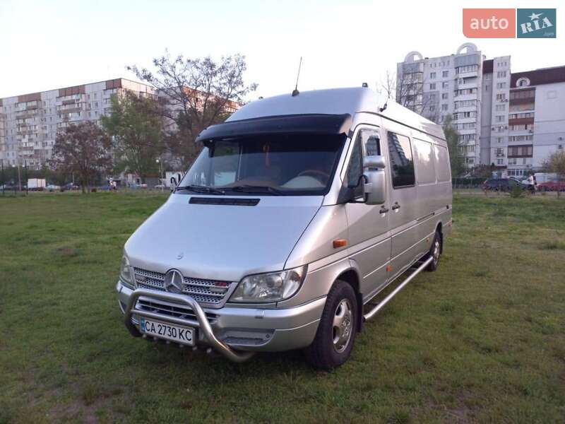 Mercedes-Benz Sprinter 2005