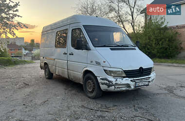 Вантажний фургон Mercedes-Benz Sprinter 2003 в 