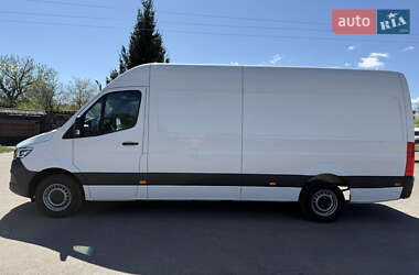 Грузовой фургон Mercedes-Benz Sprinter 2021 в 