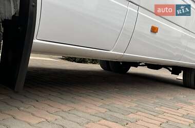 Грузовой фургон Mercedes-Benz Sprinter 2002 в 