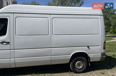 Вантажний фургон Mercedes-Benz Sprinter 2000 в 