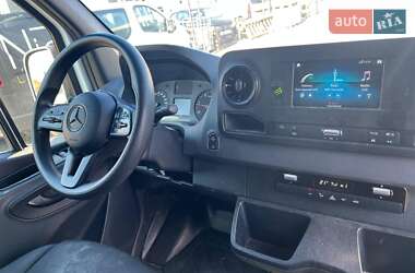 Грузовой фургон Mercedes-Benz Sprinter 2022 в 