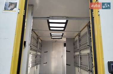 Грузовой фургон Mercedes-Benz Sprinter 2004 в 