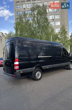 Грузовой фургон Mercedes-Benz Sprinter 2015 в 