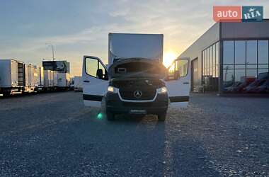 Грузовой фургон Mercedes-Benz Sprinter 2021 в 