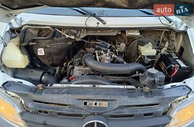 Грузовой фургон Mercedes-Benz Sprinter 2000 в 