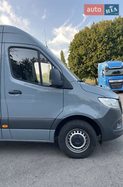 Вантажний фургон Mercedes-Benz Sprinter 2021 в 