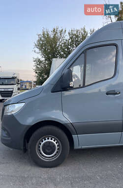 Вантажний фургон Mercedes-Benz Sprinter 2021 в 