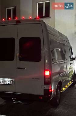 Микроавтобус Mercedes-Benz Sprinter 2005 в 