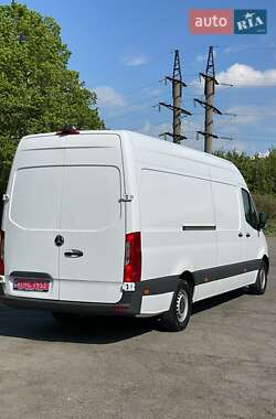 Грузовой фургон Mercedes-Benz Sprinter 2019 в 