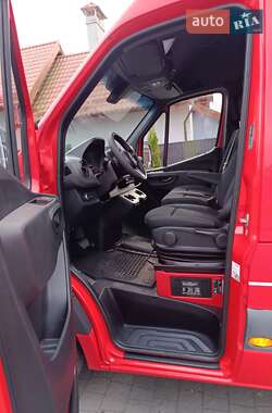 Грузовой фургон Mercedes-Benz Sprinter 2021 в 