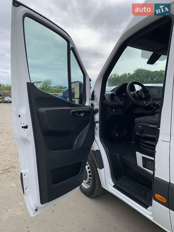 Вантажний фургон Mercedes-Benz Sprinter 2021 в Рівному