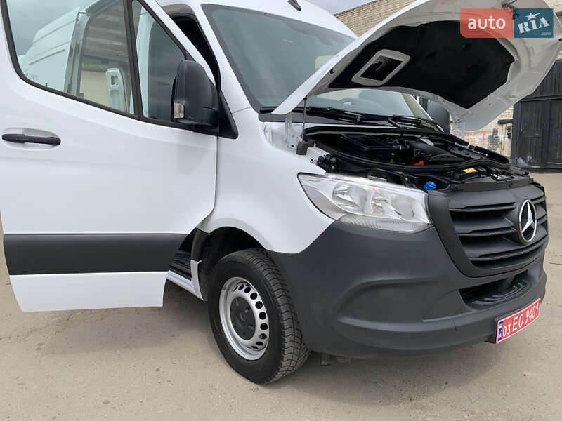 Вантажний фургон Mercedes-Benz Sprinter 2021 в Рівному