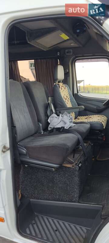 Грузопассажирский фургон Mercedes-Benz Sprinter 2001 в Каменец-Подольском