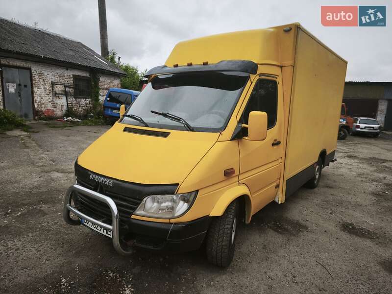 Грузовой фургон Mercedes-Benz Sprinter 2001 в 