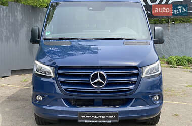 Грузовой фургон Mercedes-Benz Sprinter 2021 в 