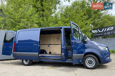 Грузовой фургон Mercedes-Benz Sprinter 2021 в 