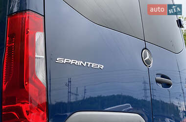 Грузовой фургон Mercedes-Benz Sprinter 2021 в 