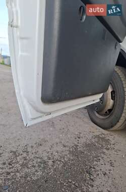 Вантажний фургон Mercedes-Benz Sprinter 2003 в 