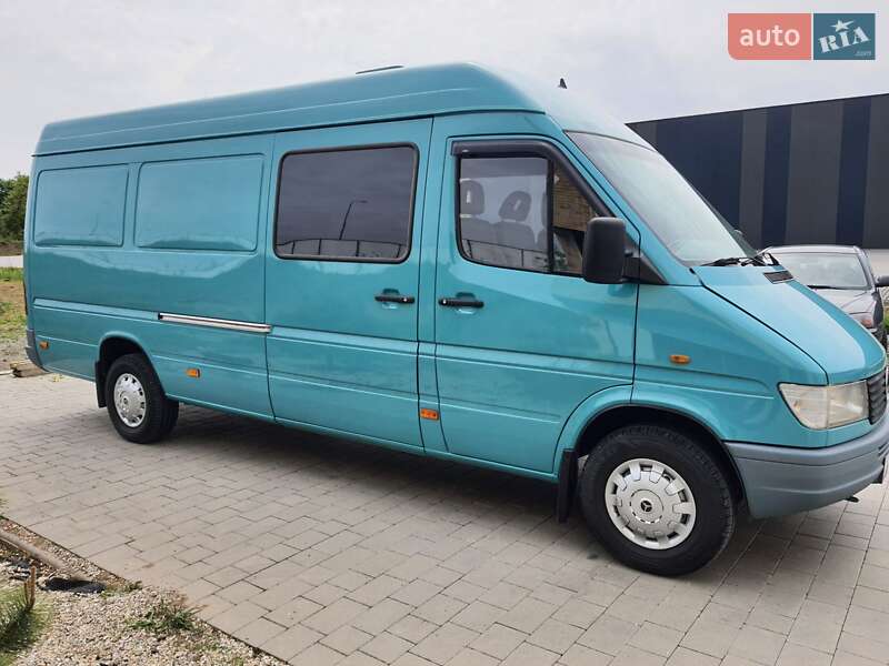Вантажопасажирський фургон Mercedes-Benz Sprinter 1998 в Хмельницькому