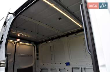 Вантажний фургон Mercedes-Benz Sprinter 2014 в 