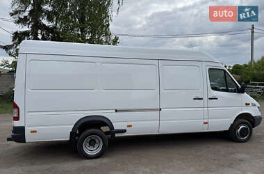 Грузовой фургон Mercedes-Benz Sprinter 2005 в 