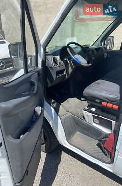 Грузовой фургон Mercedes-Benz Sprinter 2001 в 