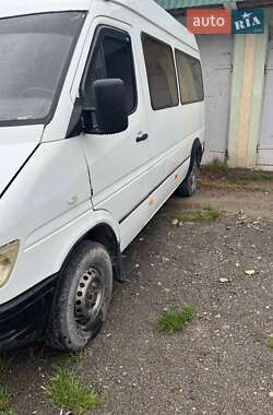 Вантажопасажирський фургон Mercedes-Benz Sprinter 1997 в 