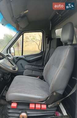 Грузовой фургон Mercedes-Benz Sprinter 2002 в 
