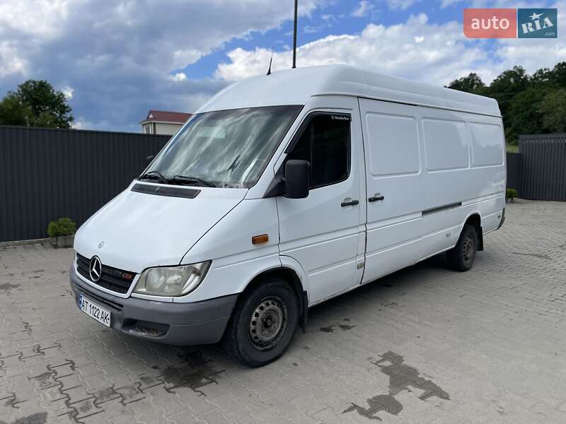 Вантажний фургон Mercedes-Benz Sprinter 2005 в 