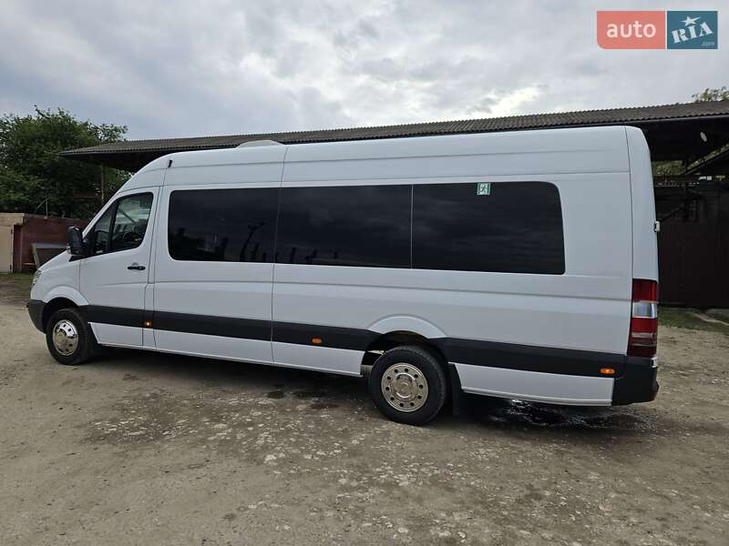 Туристический / Междугородний автобус Mercedes-Benz Sprinter 2013 в Черновцах
