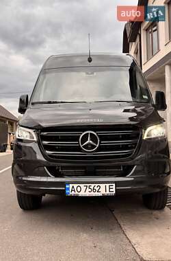 Грузовой фургон Mercedes-Benz Sprinter 2019 в 