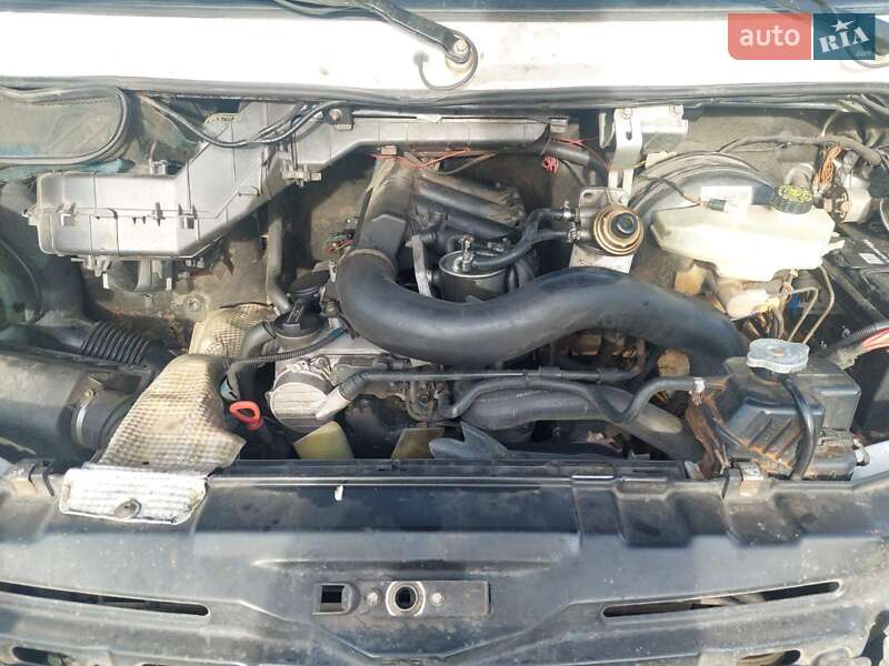 Вантажний фургон Mercedes-Benz Sprinter 2002 в Кропивницькому