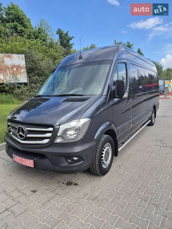 Грузовой фургон Mercedes-Benz Sprinter 2017 в 