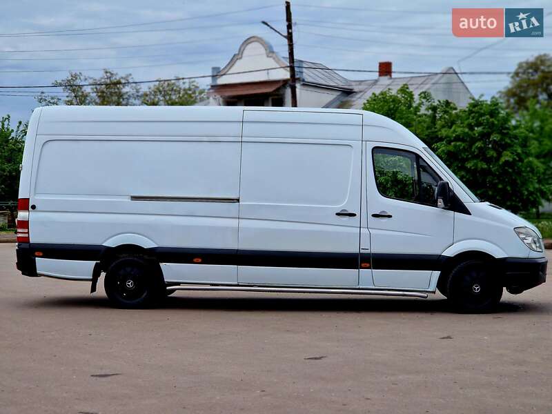 Грузовой фургон Mercedes-Benz Sprinter 2013 в Калуше