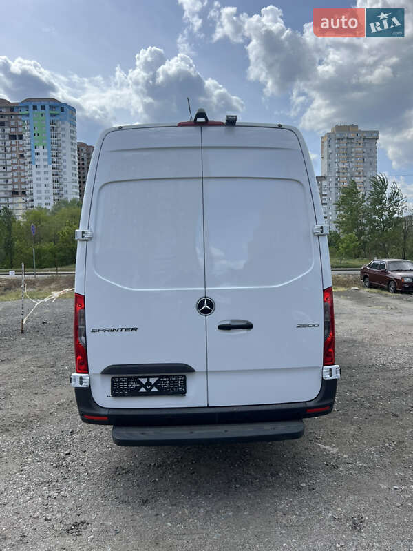 Вантажний фургон Mercedes-Benz Sprinter 2020 в Києві